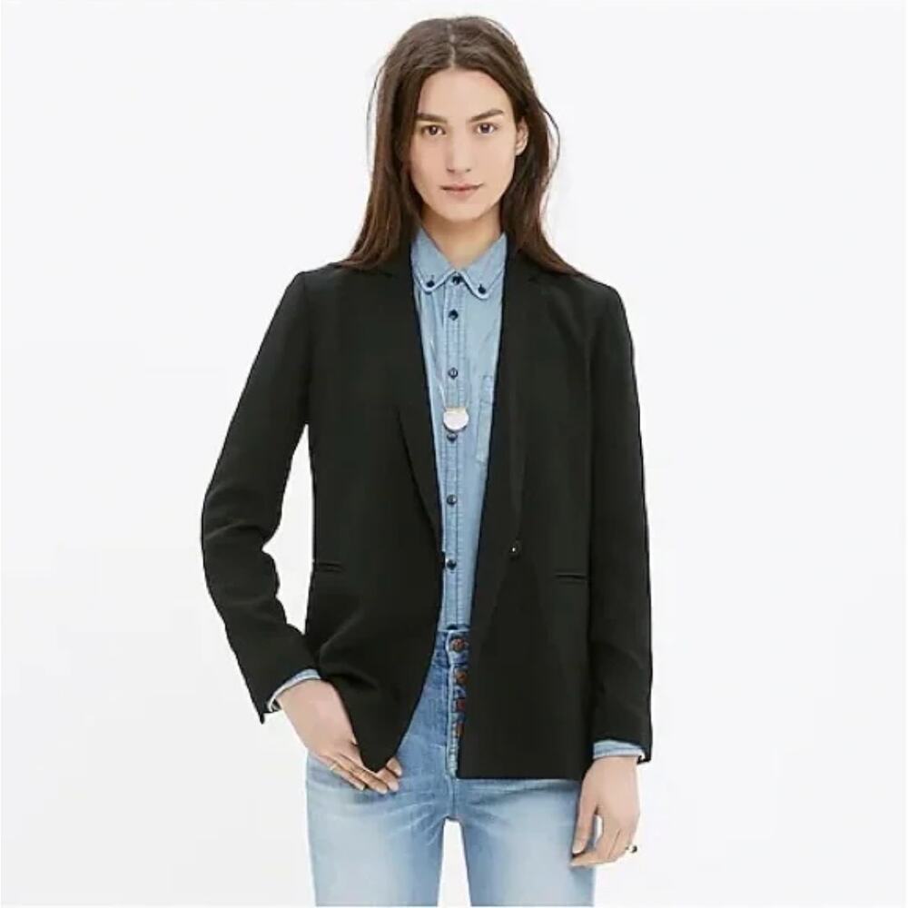 Madewell Lycee Drapey Boyfriend Blazer in Black, size 0